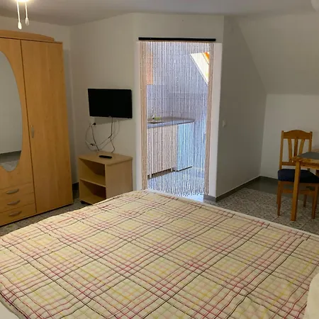 Ibolya Bo Appartement