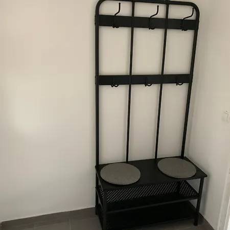 아파트 Ibolya Bo *